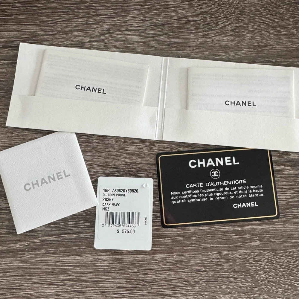CHANEL Dark Blue Chevron Leather Wallet Coin Purse - Picture 4 of 11